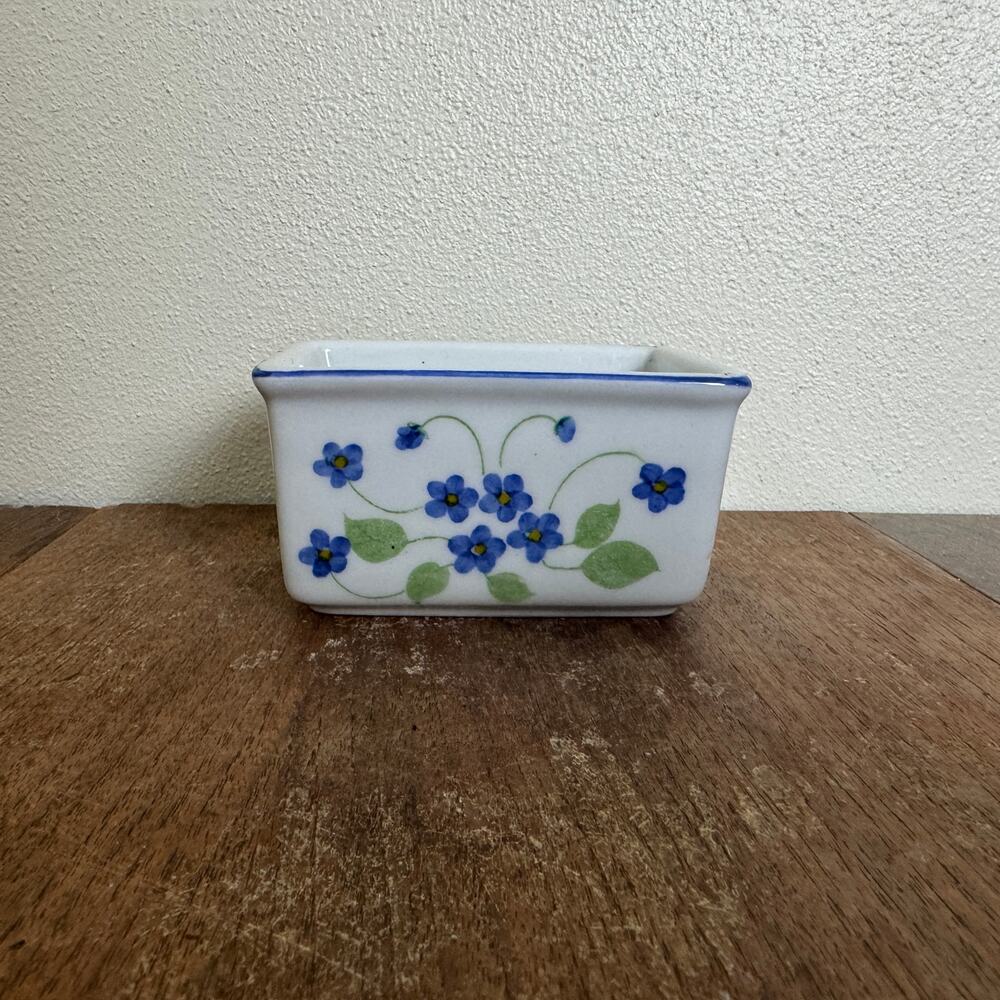 Andrea by Sadek‎ Ceramic White Blue Floral Sugar Creamer Packet Holder